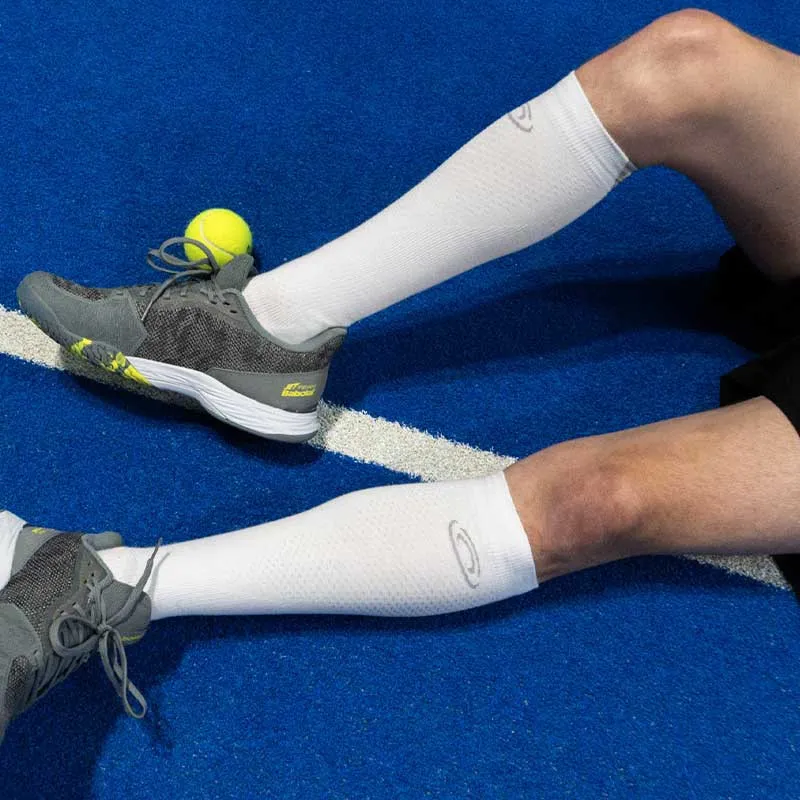 chaussette-compression-padel-blanc-gris (3).webp